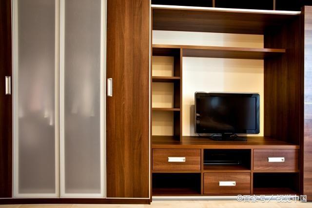 从设计师闺蜜那里取经，定制衣柜需要注重的“3个地方”，别忽视